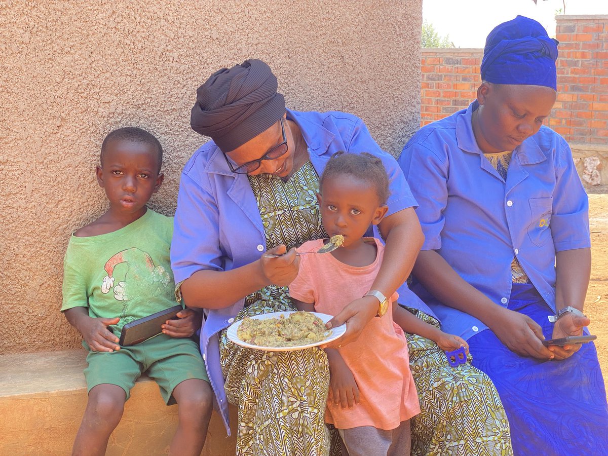 NyakabandaSec's tweet photo. Today, Nyakabanda Sector launched a 12-day Community Kitchen Programme aimed at supporting children affected by malnutrition and strengthening efforts to prevent malnutrition at household level. https://t.co/Zrn8ycHqKN