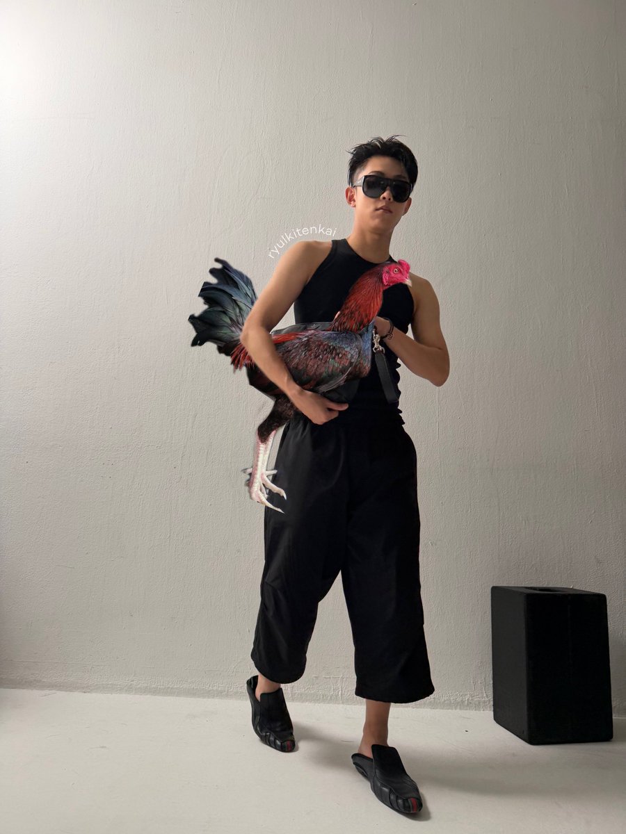 KRYULmate's tweet photo. maaf telat bertegur sapa, abis dibungkam elon bjingan. have a nice day guys, jangan lupa peliharaannya diajak jalan https://t.co/Y9zBjILkqv