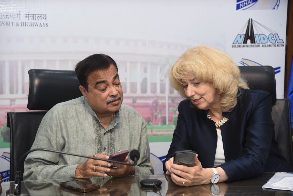 NLinIndia's tweet photo. NL-IN 🇳🇱🇮🇳 partnership for cleaner fuels and greener mobility.

Ambassador Marisa Gerards met Hon’ble Union Minister of Road Transport and Highways, Shri Nitin Gadkari, to discuss how the Netherlands and India can advance cleaner fuels and accelerate the transition to sustainable mobility. Their conversation highlighted cooperation on turning waste into value for society, cities and transportation.

The Netherlands is already working with India to scale biogas technologies, deepen research partnerships on the bio transition, like the utility of bio based materials for roads, and leveraging Dutch expertise in cycling infrastructure to promote cleaner, healthier mobility lifestyles.