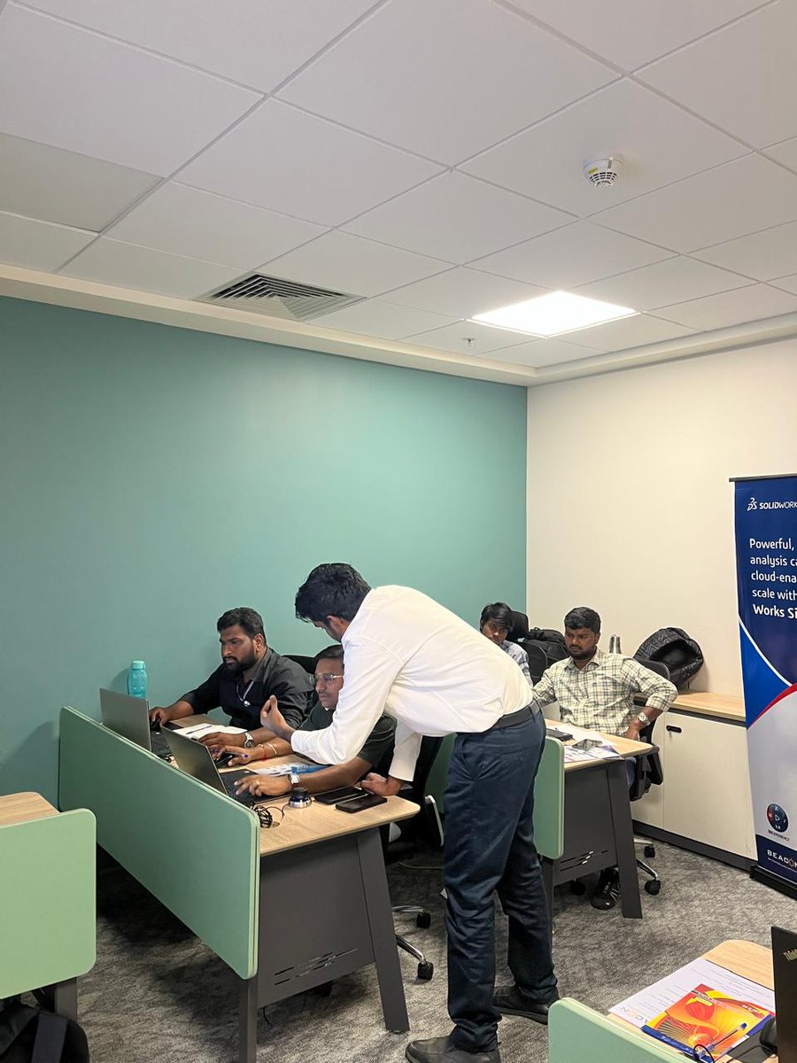 BEACONIndia_3D's tweet photo. Dr. Neeraj M.P. is leading the SOLIDWORKS Plastics – HOTD session, sharing practical insights on injection-moulding simulation and process optimization.

#SOLIDWORKS #SOLIDWORKSPlastics #InjectionMolding #Simulation #Engineering https://t.co/x1Ins3vvGz