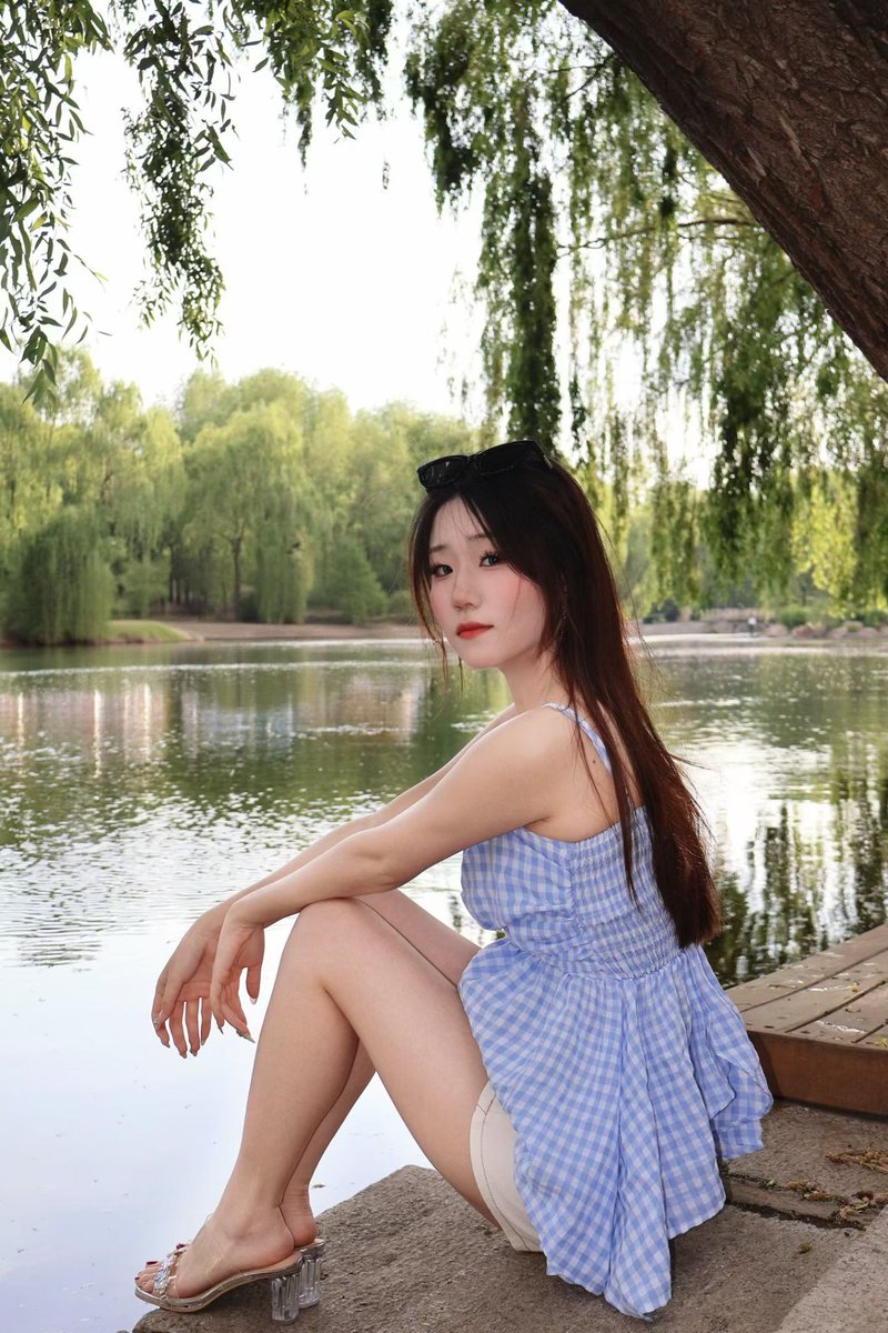 xi5122's tweet photo. 悦妈骚脸依旧接精，太想操这对骚脚了 #女大 #骚货 #母狗 #婊子 #骚脸 #油脸 #浓妆 #接精脸 #榨精脸 #精妈 #妓女 #站街女 #反差婊 #女神婊 #射屏素材 #盯射 #肉便器 #精厕 #意淫 https://t.co/mg2uWuCKvz