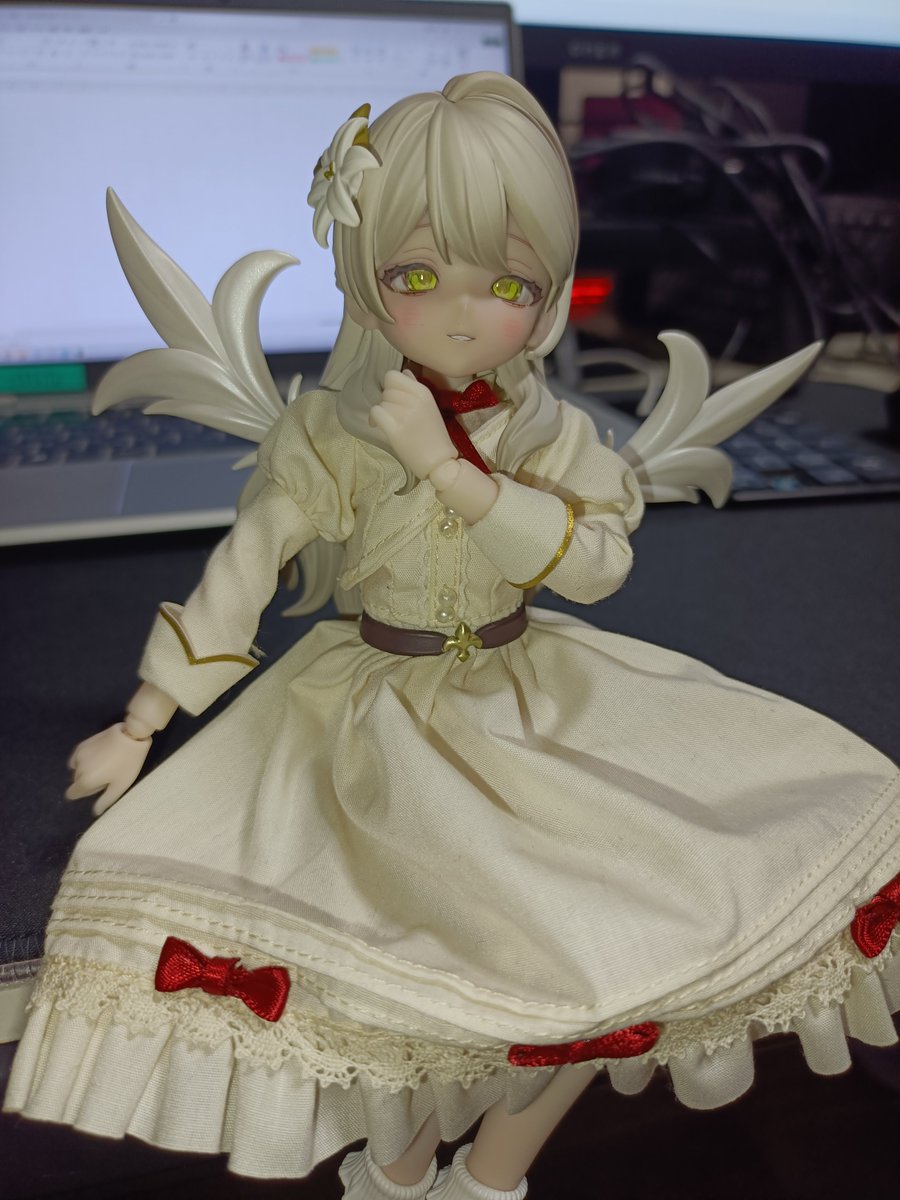 ryuichizeki's tweet photo. ワンフェスの販促物で一目惚れした娘を特定して、入手しました。お名前は
#夢の誓い #シャンソンキャンディ
さんでよろしいのかな。清楚な姿に挑発的な表情がよきですね。 https://t.co/uXwSI7cQ2X