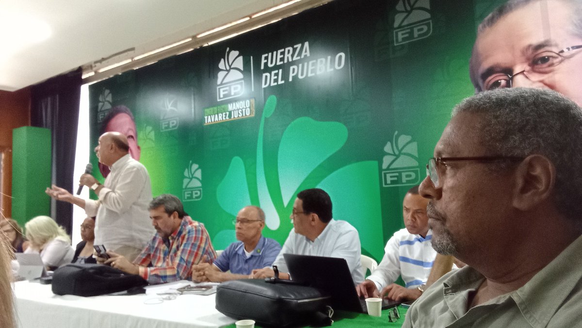 GiselioT's tweet photo. La Secretaria de Organización avanza con la puesta en marcha del Plan Estrategico, enfocados en un triunfo en primera vuelta de @LeonelFernandez y #FuerzaDelPueblo @FPcomunica @BautaRojas https://t.co/GiOWBv1cDN