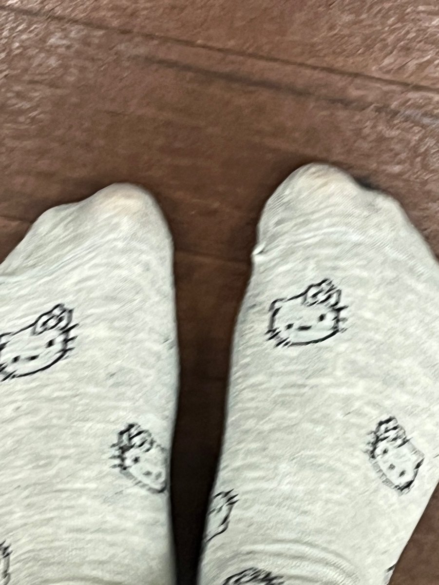 amanekii's tweet photo. 流石に1日履くと汗やばい笑
#靴下売ります #靴下売り子 #買い手募集中 https://t.co/WW0qdAJhi0