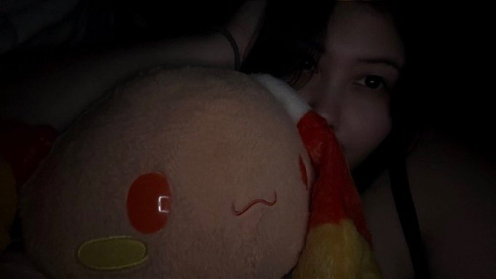 hellishmamacita's tweet photo. new pinned again >.<
♡ • mami/pup
♡ • 26, all pronouns
♡ • 5'3 latina
♡ • demi &amp; enby
♡ • switch, single (not looking)
♡ • always taking naps
♡ • loves crocheting, kpop, gaming, sleep
↻ / ♡ to be moots https://t.co/5g3OEoHz9B