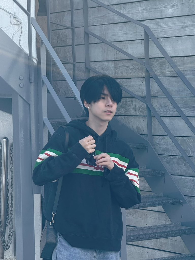 njjsprcp's tweet photo. jj and his street photos >>> https://t.co/VIS8XqYMDN