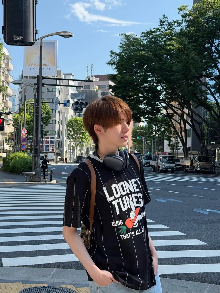 njjsprcp's tweet photo. jj and his street photos >>> https://t.co/VIS8XqYMDN