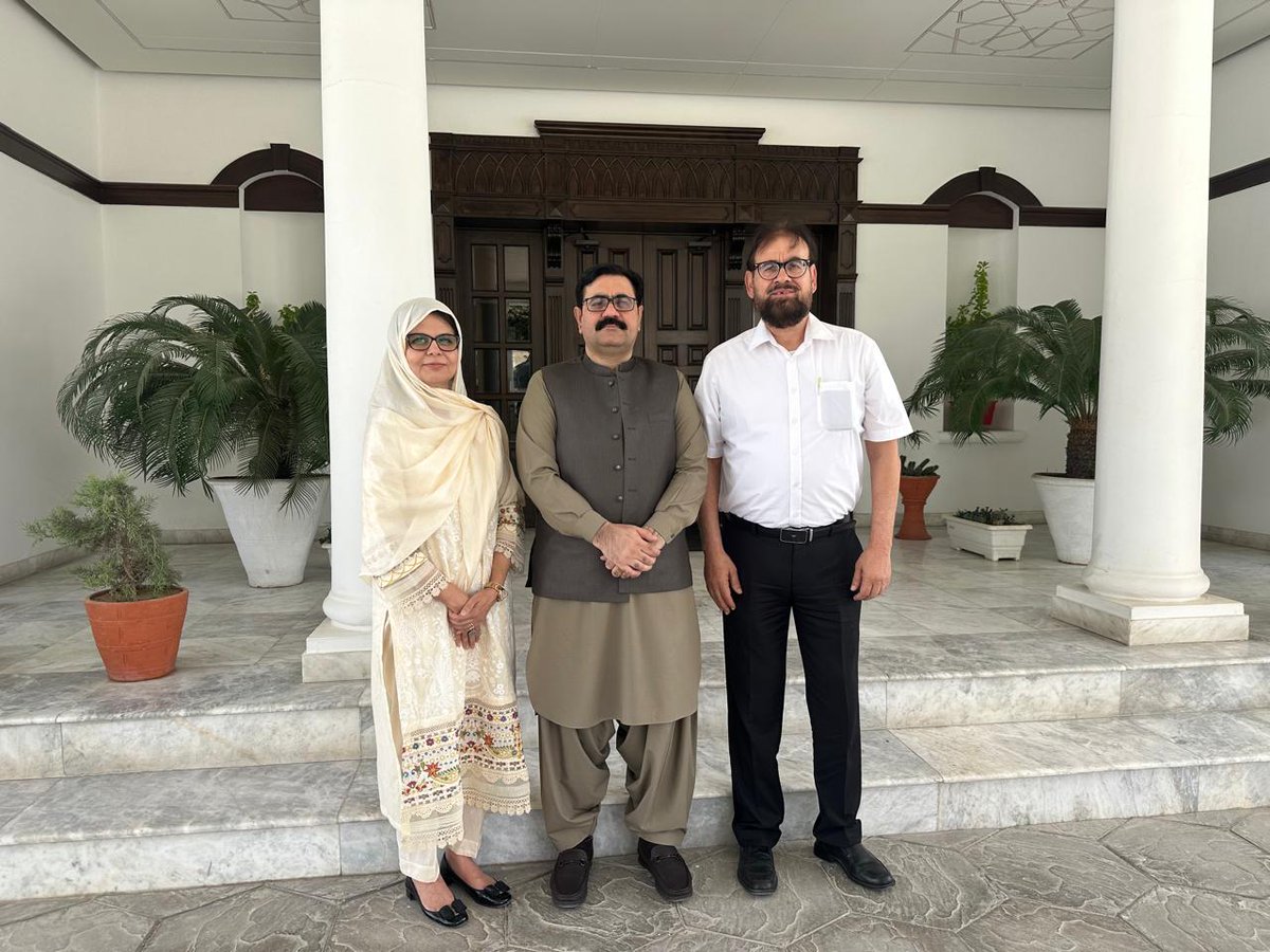 Indus_CHD's tweet photo. The discussion also focused on strengthening healthcare operations in Upper Dera Bugti and reaching underserved communities.
#IHHN #CHD #Balochistan #DeraBugti https://t.co/SgySxn0WG9