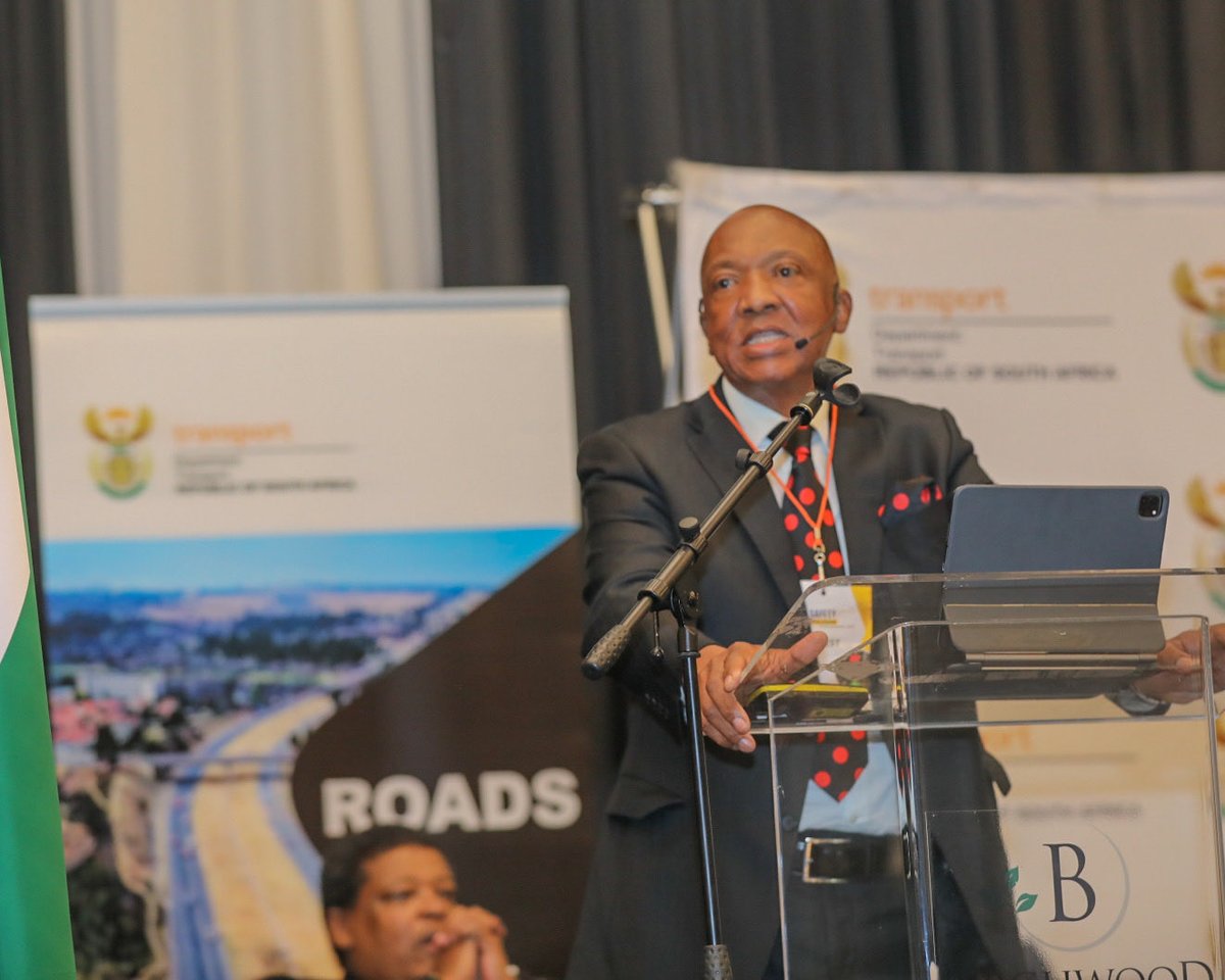 TrafficRTMC's tweet photo. Advocate Makhosini #Msibi led discussions during the #RoadSafety Practitioners’ Colloquium, as we remain committed to working with all road safety partners to turn commitments into measurable action and build safer roads for all.

#RoadSafety #SaferRoadsForAll https://t.co/mxPP029abX