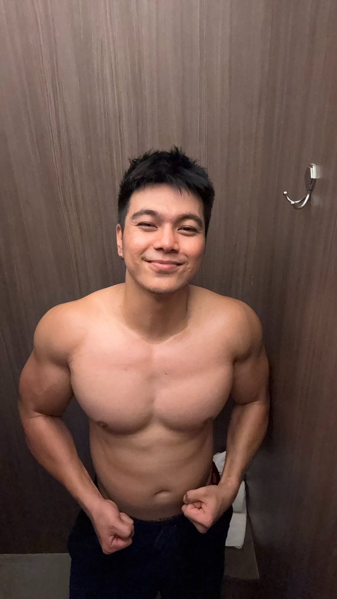 JakeRSPCT's tweet photo. Nag hahabol lang ako ng upload 😅 https://t.co/2MF5F1iQrF