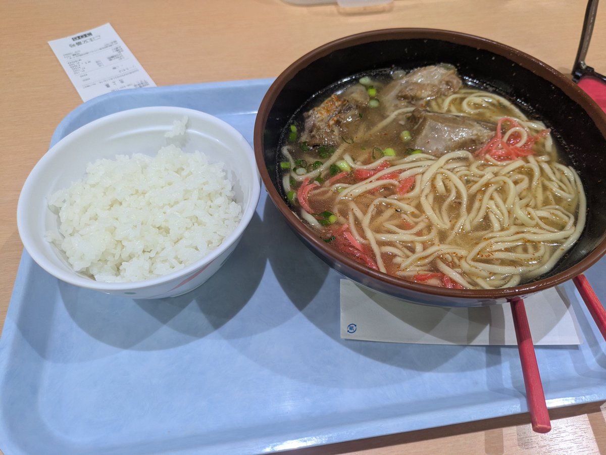 nabekuramasax's tweet photo. ソーキソバ https://t.co/1llKS4XuGp