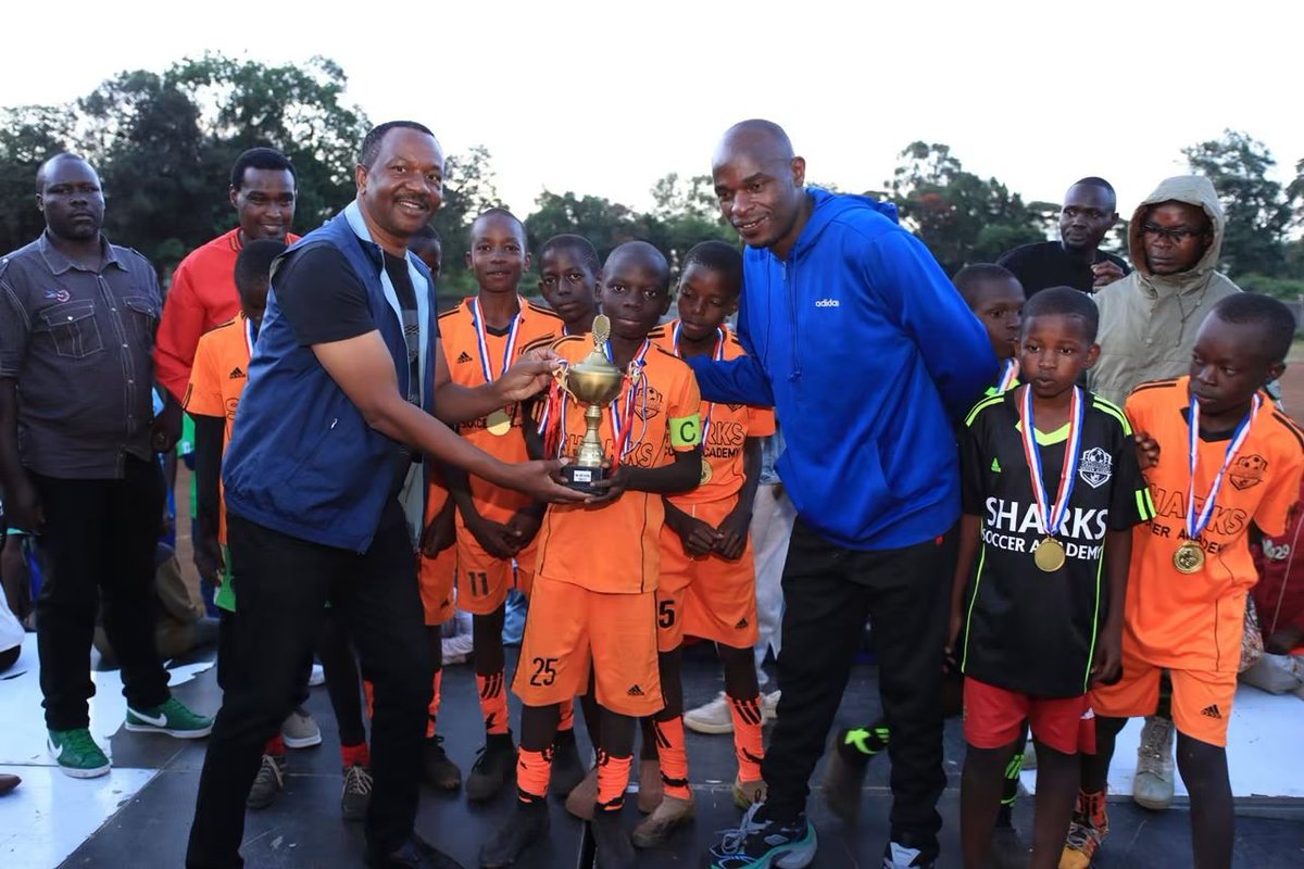 hillary001_'s tweet photo. Talent needs opportunity, and Hon Dennis Waweru is helping create it. His support for the Ngando youth tournament gave young teams a platform to compete and grow. The Man WhoNever Left is investing in the next generation. #DagorettiSouthPoll #KabaDenno https://t.co/UfPWTXxPFo