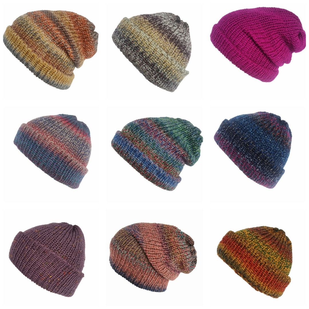 Lelsloom's tweet photo. Brand new handmade beanie hats added to our Etsy shop! 
https://t.co/nQ4EtCRadf
#lelsloom #beaniehats #winterhats #craftbizparty #ukgiftam #indiebiz https://t.co/wEy67ReItr
