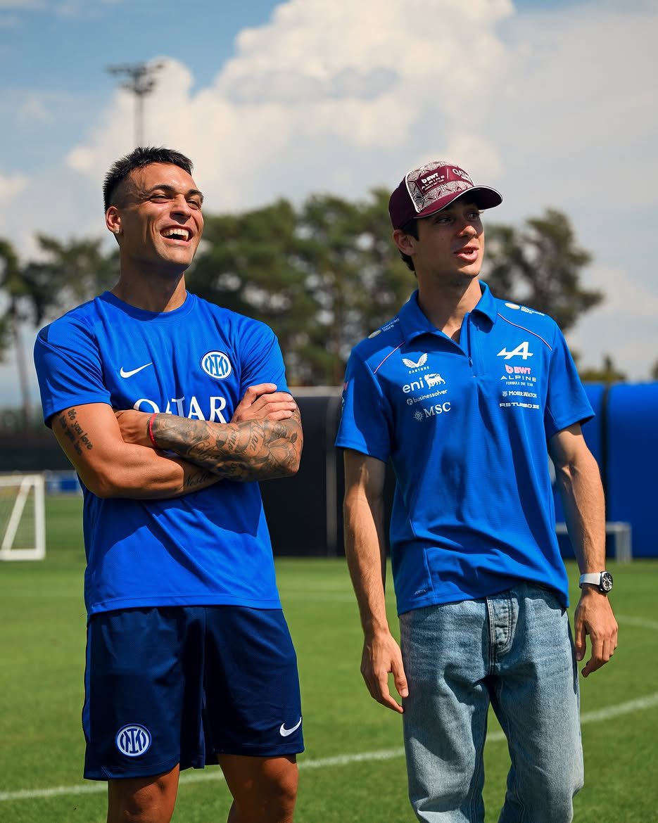 tina43arg's tweet photo. El Inter compartió nuevas fotos del encuentro de Fran y Lautaro Martinez ✨🇦🇷 https://t.co/pMrwEilDc0