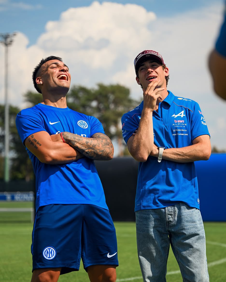 tina43arg's tweet photo. El Inter compartió nuevas fotos del encuentro de Fran y Lautaro Martinez ✨🇦🇷 https://t.co/pMrwEilDc0