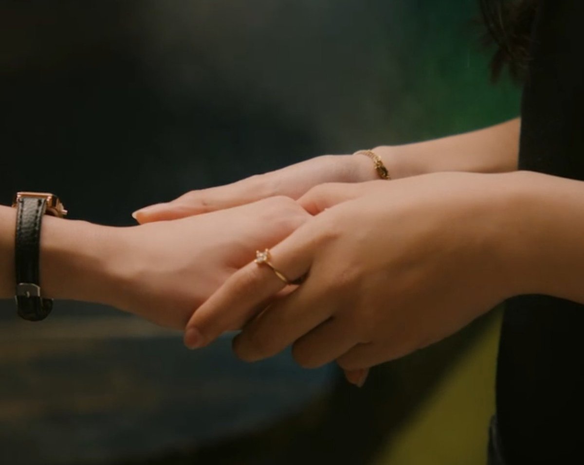 mimiininii1's tweet photo. it's so crazy how she even changed her whole jewelry 

CHANKEY RELATIONSHIP WITH MELODY
#MoonshadowSeriesEP4 https://t.co/NSCbUcSAQm