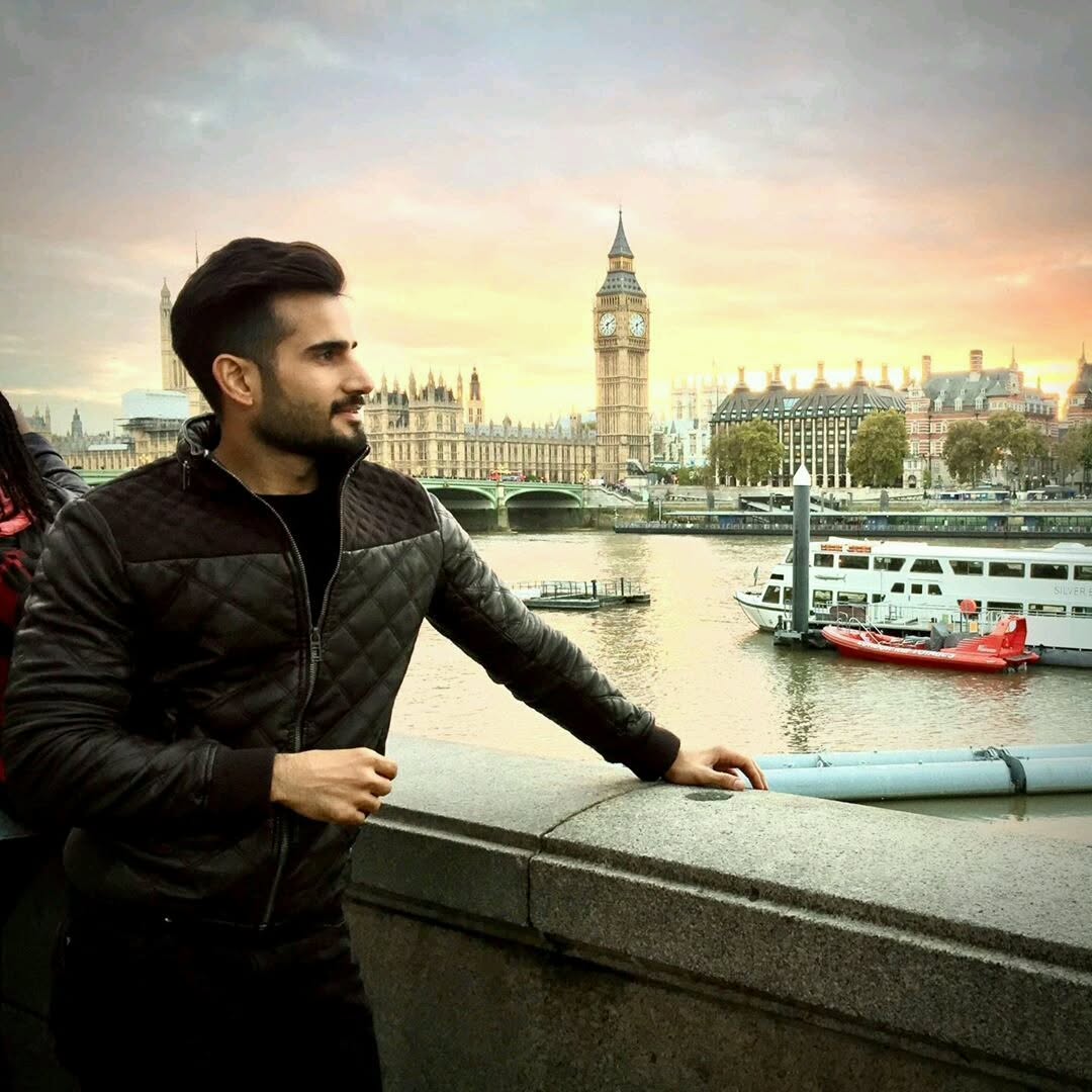 MitziMollwb's tweet photo. London https://t.co/Ml6zWUt6IM