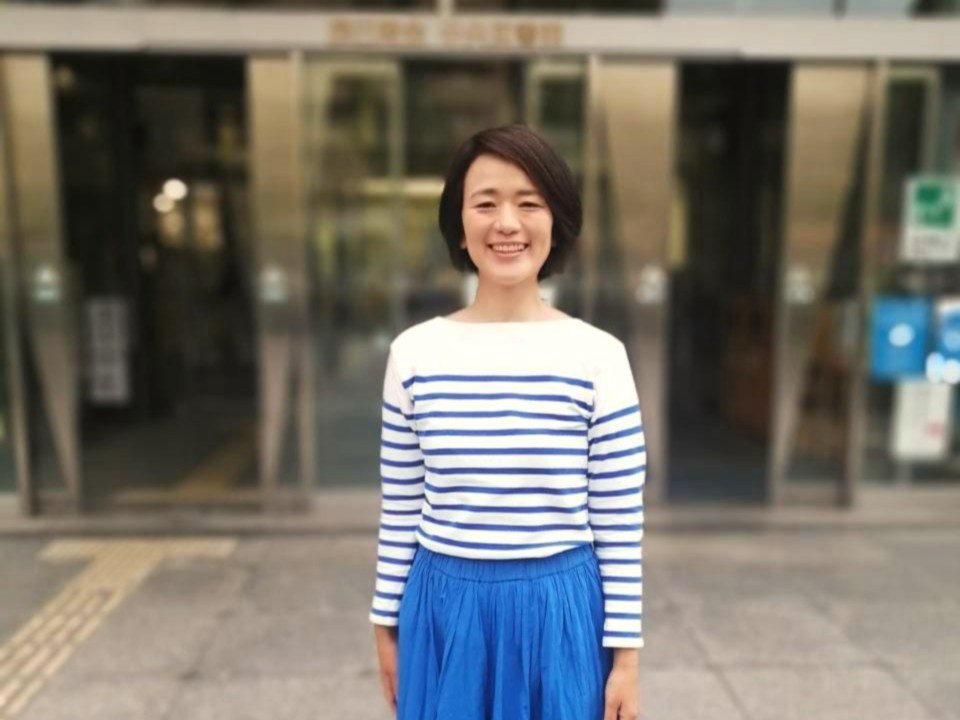 smbmiyakojima's tweet photo. 大阪市子ども読書フォーラムへ📚

「10代と読書の距離をどう縮めるか」をテーマにしたフォーラムに参加しました。

都島区の友渕中学校からは、「絵の本ひろば」の事例報告がありました。
生徒のそばに本のある場所をつくり、自由に手に取れる環境を整える取り組みです。

子どもたちが自然に本と出会える環境づくりについて、これからも学んでいきたいと思います。

#都島区 #友渕中学校 #読書