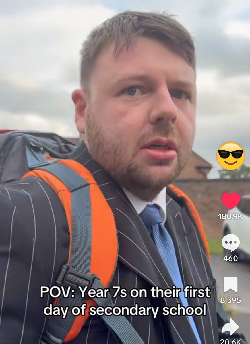StokeyyG2's tweet photo. Mate I fucking love this bloke 🤣🤣🤣 https://t.co/zI11rs1aWC