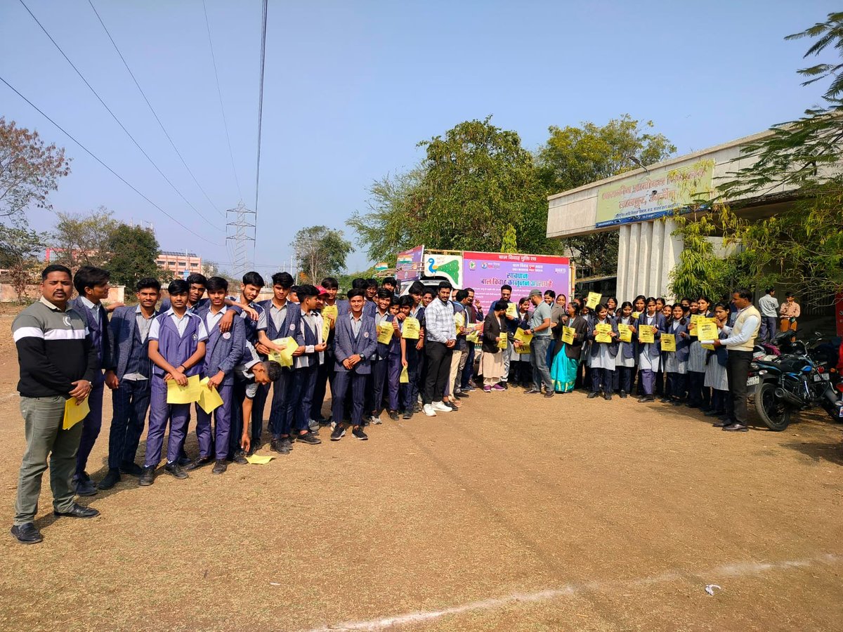 VSWOUJJAINk7's tweet photo. JRC ने शुरुआत में ही समझ लिया था कि बाल विवाह रोकने के लिए सुरक्षा, कानून का इस्तेमाल और जवाबदेही जरूरी है. @JustRightsIndia #EndChildMarriage 
#ChildMarriageFreeIndia 
#ChikdMarriageFreeWorld 
@JustRightsIndia 
@Bhuwan_Ribhu 
@ram89651 
@SwapnilDub99210 https://t.co/W23MrZF6t3