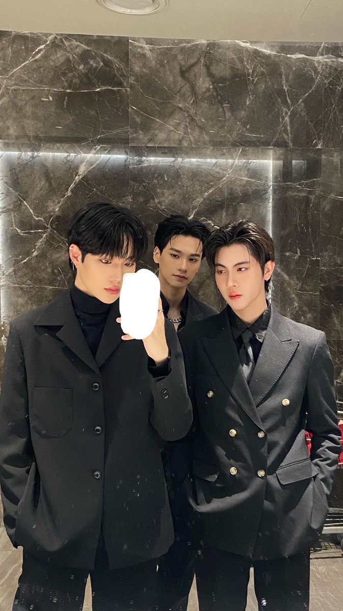 myfirstloveone's tweet photo. ป้าดดด พึ่งเคยเห็นรูปนี้ อยากกราบท่าน
😭😭😭😭😭😭😭😭😭😭😭😭😭😭 https://t.co/zNOOvJG64B