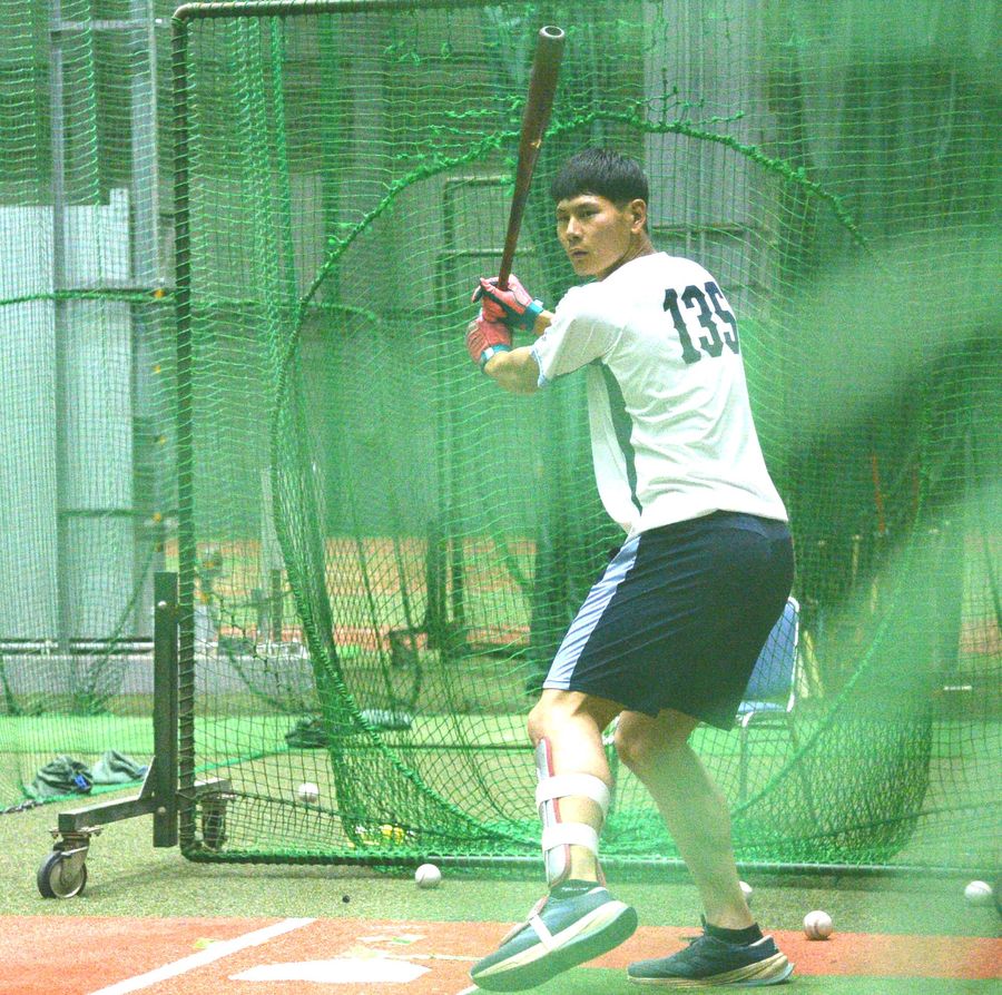 nishispo_lions's tweet photo. 198センチ、110キロの「ロマン砲」　

育成7位ルーキーの迷い消した名伯楽の言葉

▼記事はこちらから▼ #seibulions
https://t.co/u4EMKPSAxc https://t.co/nUicliQcXt