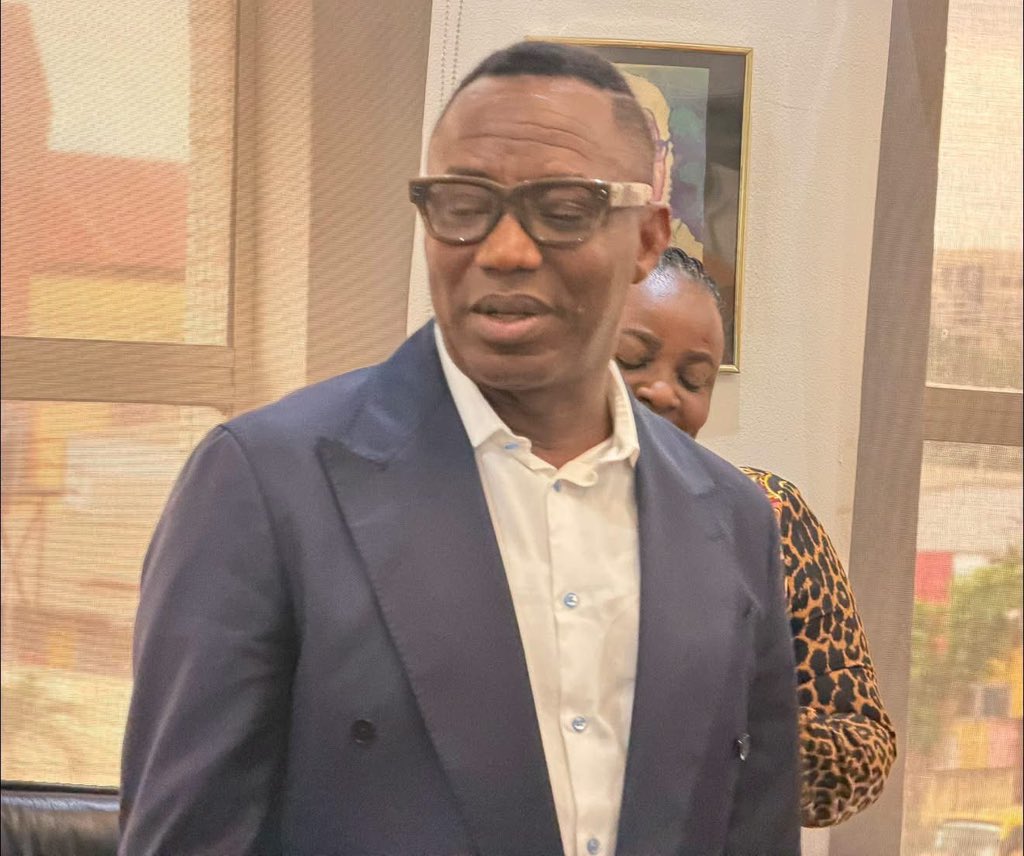 sowore's tweet photo. When we struggle for equality and an egalitarian society, we are not fighting so that ignorance and foolishness can become dominant.

We are fighting for a society led by great men and women who understand that leadership is not about keeping people down, but about expanding their opportunities to rise, to become educated, enlightened, skilled, independent, and wise.

True equality does not glorify ignorance; it destroys the conditions that produce and sustain it. It gives every human being the opportunity to learn, grow, think freely, and achieve their fullest potential.

That is the egalitarian society we are fighting for: not the equality of ignorance, but the equality of opportunity, dignity, knowledge, and human possibility.