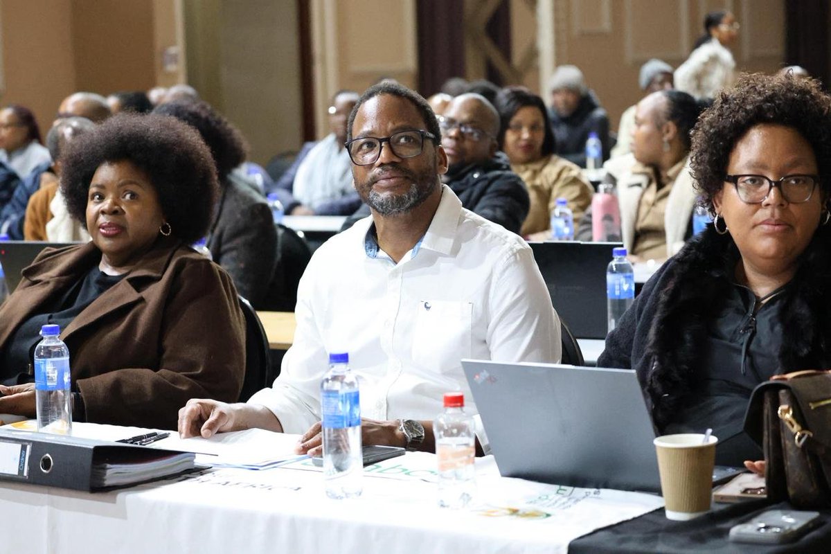 DmJomo's tweet photo. [📸Happening Now] Today, we are with the Inspectors from across the province of the Eastern Cape at the Inspection and Enforcement Services Draft Strategy Workshop held in Gqeberha, where we will deliver a keynote address. 

We aim to continuously improve our Inspection and Enforcement work both in policy and implementation. 

@GovernmentZA
#Yazini #GovtUpdateZA #ServiceDelivery