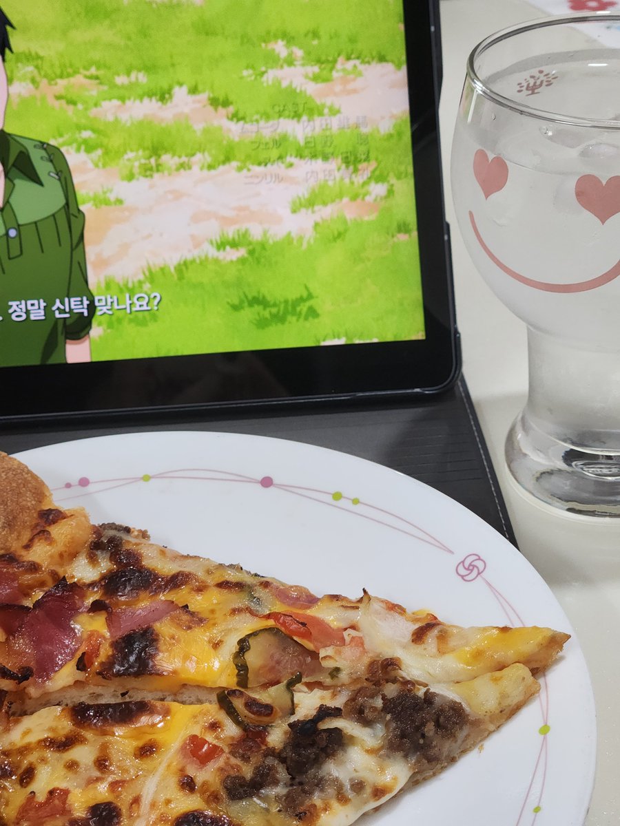 ronoux_'s tweet photo. 다들 잘 지내고 계셨나요?

저는 근 삼 일간 푹 쉬고 다시 등장했습니다 ㅎㅎ
잠을 엄청 푹 자서, 오늘 내일은 열심히 달려보려구요 😉
물론 달릴 수 있을지는 모르겠지만..
이번엔 안 자고 책상 앞에 잘 앉아있어 볼게요 ·ᴗ·

모두 맛있는 저녁 드세요! https://t.co/34IEwuKCq3