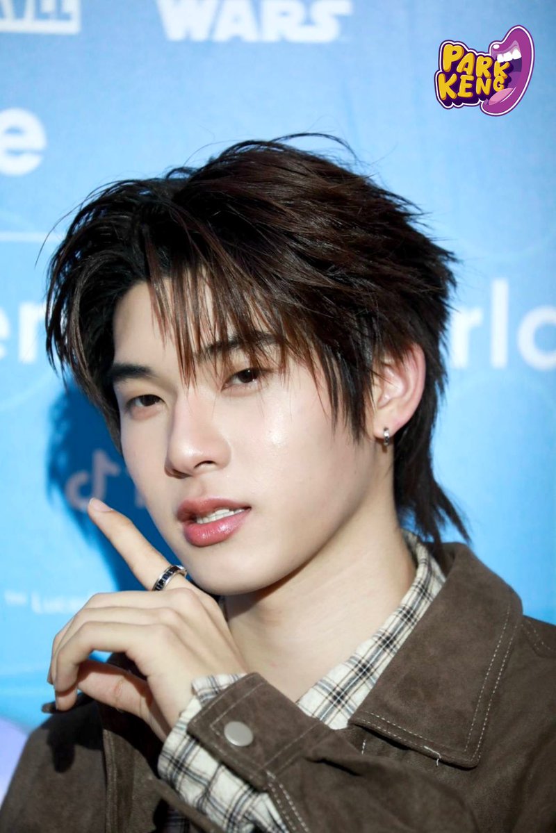 ParkkengChannel's tweet photo. โคตรแบด โคดอันตรายฮะ ! “ตี๋ตี๋ วันพิชิต” ในงาน “Disney Thailand Expo 2026 Opening Ceremony” 

#DTXxตี๋ตี๋ป๋อ #DTX2026
#twnpich #ตี๋ตี๋ป๋อ #teeteepor https://t.co/Slh2xu772H