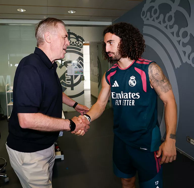 MadridXtra's tweet photo. 🚨🤍 Carlo Ancelotti x Cucurella! https://t.co/SLeXoqO0tf