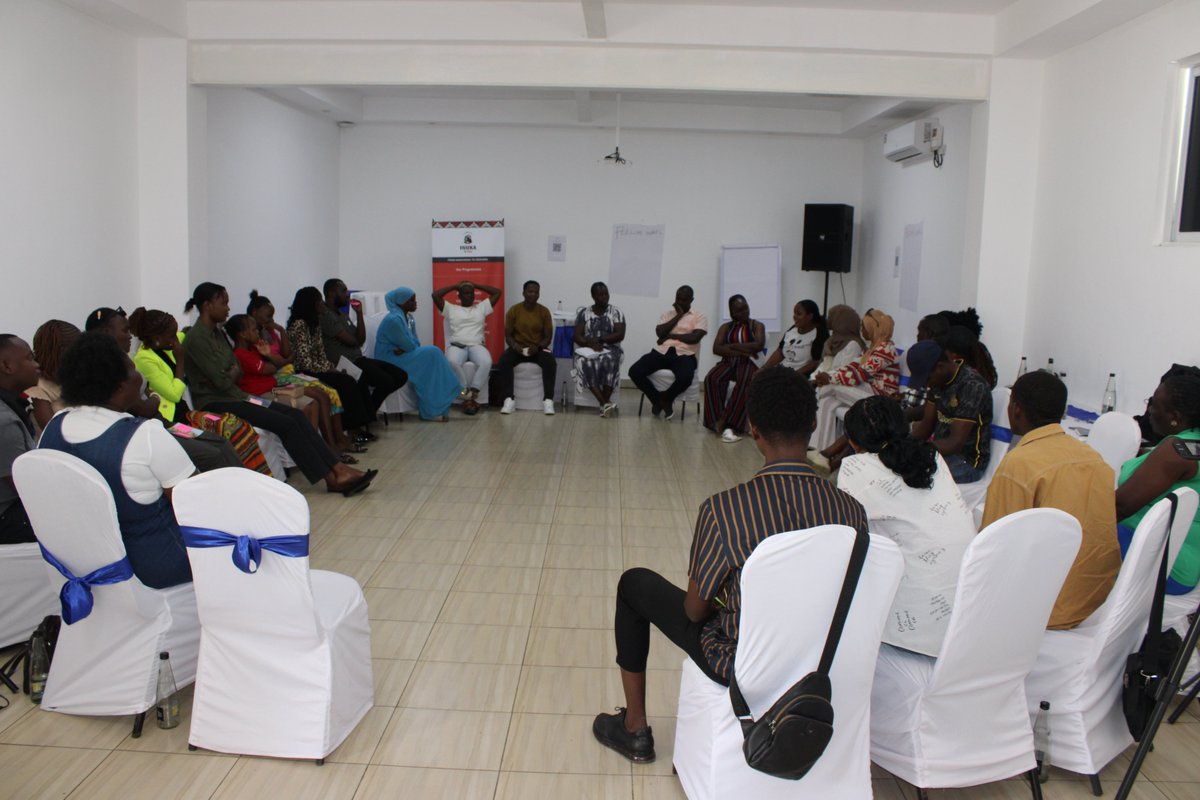 Maskani254's tweet photo. Wellness is at the heart of building strong and sustainable movements. 🌱

A big thank you to EA Wellness for facilitating a meaningful debrief and reflection session with the Maskani Mombasa Hub.

A space to pause, reflect, reconnect and care for the people who make our movement possible. ❤️

#MaskaniMombasa #EAWellness #NisisiMovement