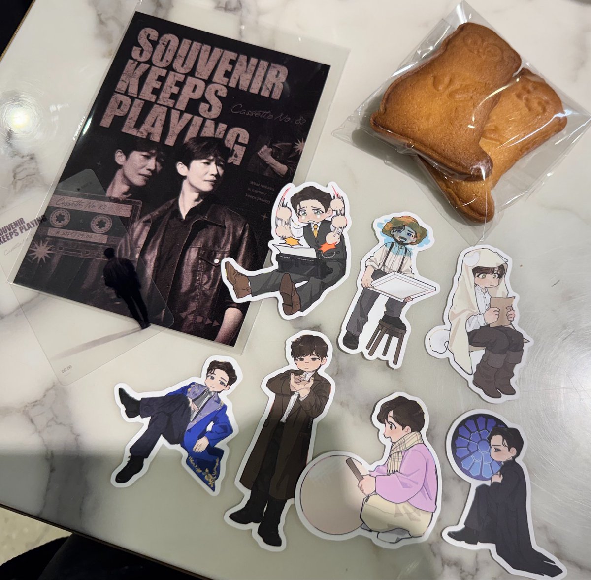 bboom8282's tweet photo. 공연보기전에 미리 들리기 ☺️
예뿌다아아 🦦🧡 

#Souvenir_Keeps_Playing 
#경수와흘러가는시간 https://t.co/BmxPkF6Fx0