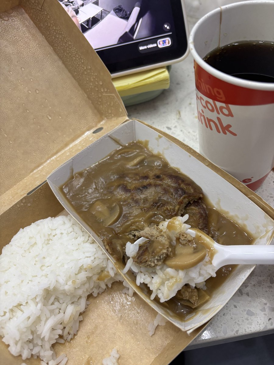 dkxiia's tweet photo. kaen po tau team ryzza https://t.co/Nzy1uTAuhz