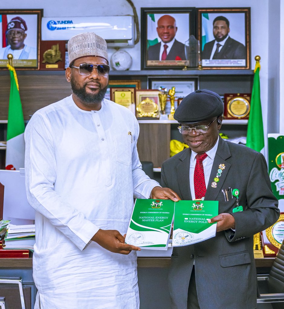 Dr_A_Mustapha's tweet photo. It was a great engagement with the Administrator of the National Judicial Institute (NJI), Hon. Justice Babatunde Adeniran Adejumo, OFR, and his delegation at the Commission’s headquarters in Abuja. Our discussions centred on deepening institutional collaboration in legal and policy frameworks, capacity building, human capital development and knowledge exchange.

I shared the progress recorded by the Energy Commission of Nigeria in advancing Nigeria’s sustainable energy transition, including the National Energy Policy (NEP), National Energy Master Plan (NEMP), ongoing solarisation projects across public institutions, and the recent commissioning of the Barefoot Renewable Energy College (BARECKS) in Kogi State.

The engagement marks a significant step towards stronger collaboration between the ECN and NJI. I am confident that by bringing together our respective expertise, we can strengthen the legal and institutional foundations needed to drive innovation, build capacity and accelerate Nigeria’s sustainable energy development.

#ECNWithNJI
#EnergyCommissionNG

__DAM