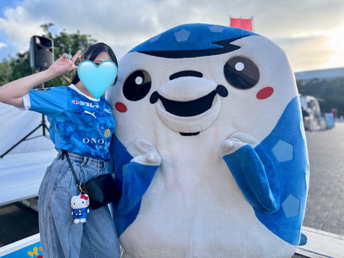 __ayachan30's tweet photo. 念願の本物のジンベーニョ🫶🫶
今回の遠征はこれが本命だったと言っても過言じゃない！！！！大満足！！！！可愛すぎた！！！！ https://t.co/b7g2WmCOph