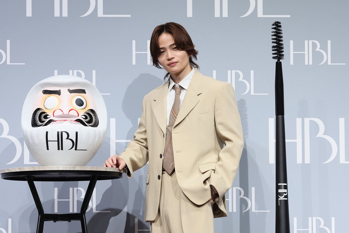 sweet_twjp's tweet photo. 【菊池風磨】HBLの新TVCMスタート♡「眉毛を褒められるのが嬉しいです」【全文掲載】 https://t.co/M3ThmPpFg1 https://t.co/0Ha55YjDem