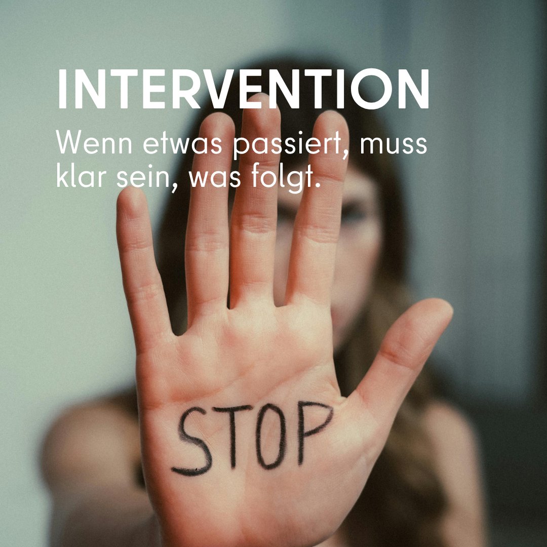 SenBJF's tweet photo. Berliner Schulen müssen Orte sein, an denen Kinder und Jugendliche ohne Angst lernen und sich frei entwickeln können. Sicherheit und gute Bildung gehören zusammen. Den Abschlussbericht zur Studie gibt es hier zum Download➡️ https://t.co/W0jPbpFeo9 2/2 https://t.co/D0VeyJ166p