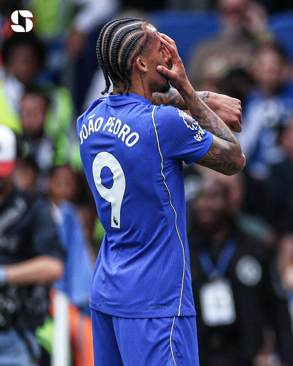 Squawka's tweet photo. João Pedro scored the quickest-ever Premier League goal on the opening weekend. ⚡️

Then he starred against Brighton in GW2:

◉ Most duels won (13)
◉ Most touches in opp. box (9)
◉ =Most take-ons completed (4)
◉ Most fouls won (4)
◉ Most shots (5)
◉ =Most shots on target (2)

He became the first Chelsea player to score, assist AND score an OG in the same PL game. 🤯