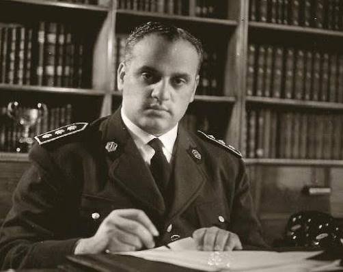 claudia_MNA_ros's tweet photo. 03 de setiembre de 1908 nacía Roberto Pettinato policía y funcionario peronista argentino creó la Escuela Penitenciaria de la Nación, cerró el Penal de Ushuaia por razones humanitarias https://t.co/qh4TVxoWFL