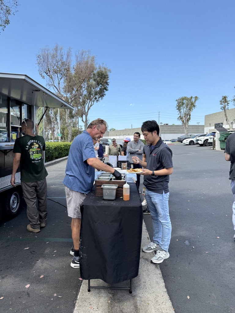 psemi's tweet photo. Last week's All Hands came with a tasty bonus as everyone enjoyed lunch and dessert from local food trucks. Thanks to our team for bringing their energy, collaboration, and enthusiasm every day!

Join our team: https://t.co/f60aCjiE1U

#pSemiCulture #TeamAppreciation https://t.co/b4efRAB8Qt