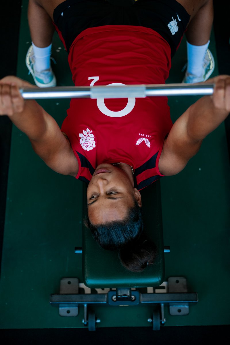UoNSport's tweet photo. 🏉 | England's Red Roses looked seriously strong during their preseason training camp last month at the @UniofNottingham 💪

Wishing the squad the best of luck against Australia tomorrow in the WXV Global Series! 🤞

#WeAreUoN // 💚💛

 #WeartheRose 🌹| 📸 @EnglandRugby https://t.co/2yqJPWiBL5
