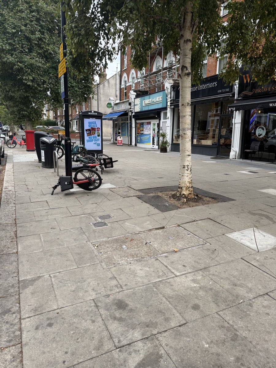 EzWer4's tweet photo. Killing Eve location 😊 https://t.co/yU134894Oi