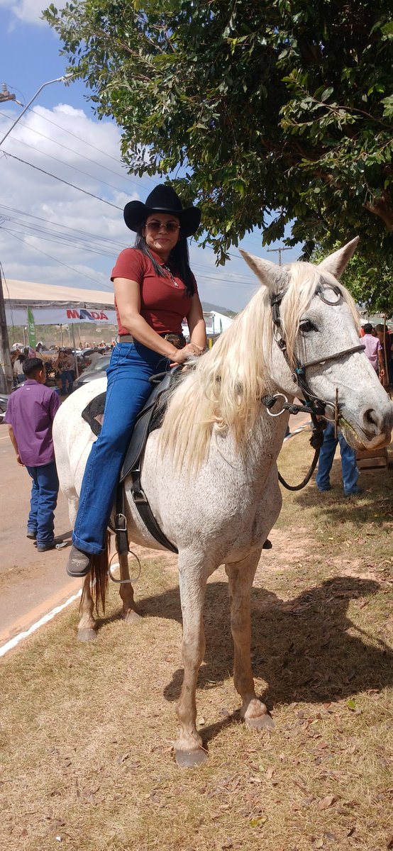 paulamo96's tweet photo. Vem sentir o gelado da minha fivela.
Kkkkk🤠🐎😁✌️ https://t.co/1YviZYqnYr
