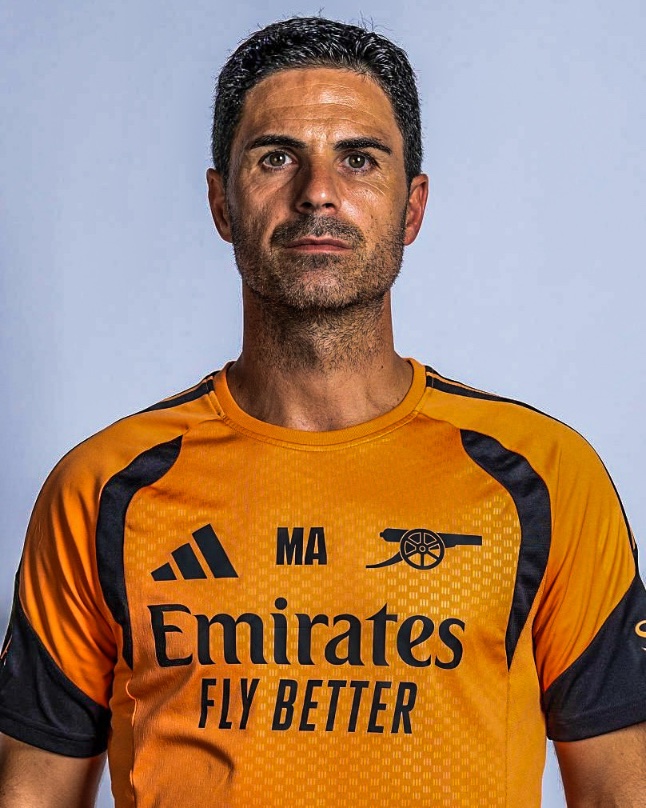 eurofootcom's tweet photo. 🇮🇹 NAPOLI vs ARSENAL 🏴󠁧󠁢󠁥󠁮󠁧󠁿

Massimiliano Allegri against Mikel Arteta in the UEFA Champions League today. 👀 https://t.co/pIfCeoIIF5