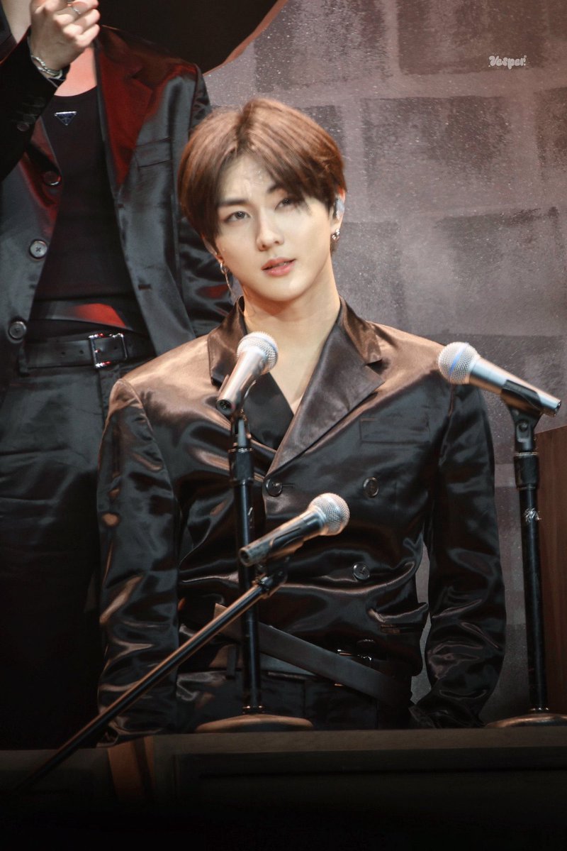 ewnnzx's tweet photo. 이날 진짜 레전드 https://t.co/hdbO3n2ZGh