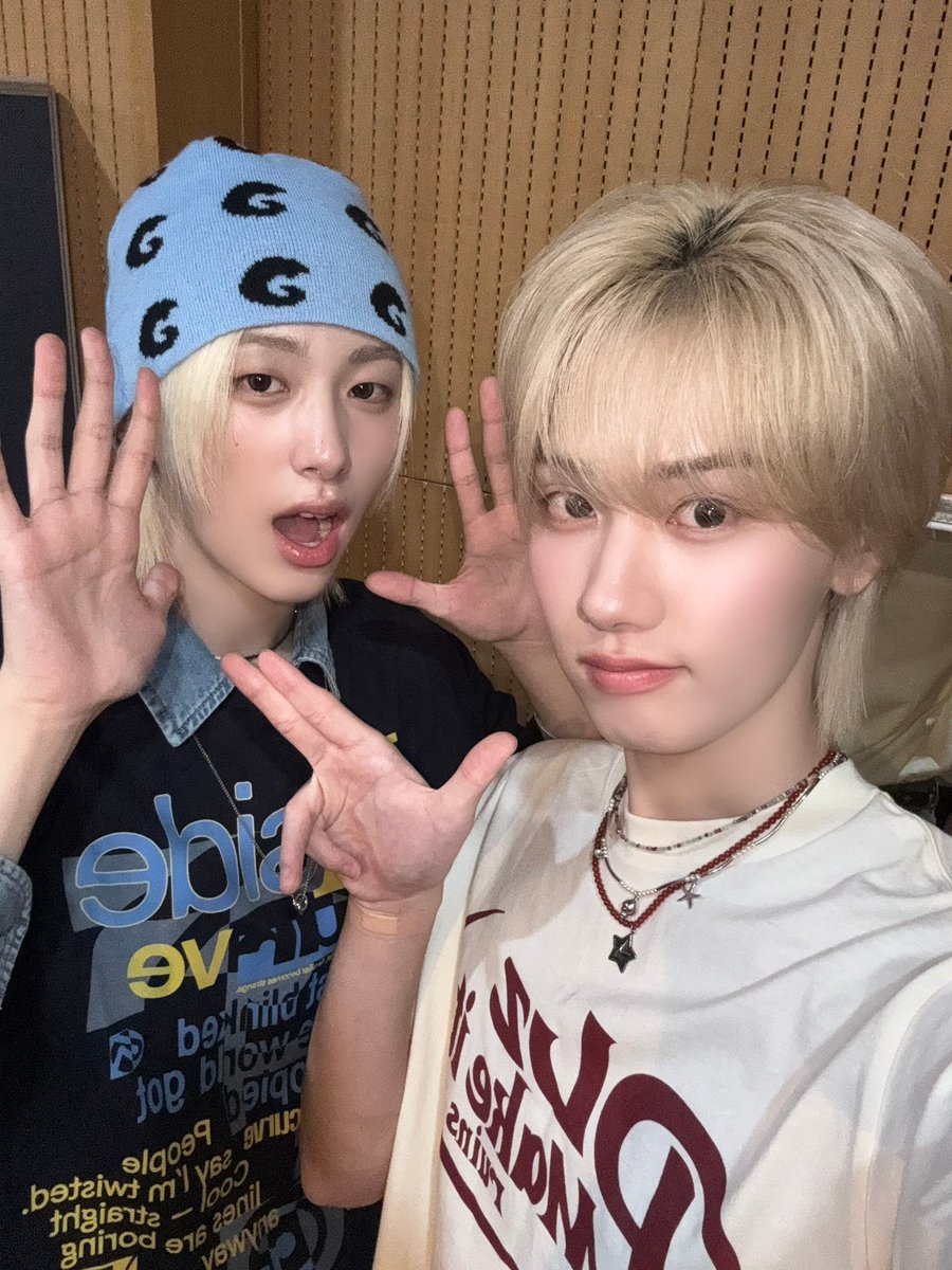_mi0_0me_'s tweet photo. 아 나 죽ㅇㅡㅁ… https://t.co/et7DoY8x3u