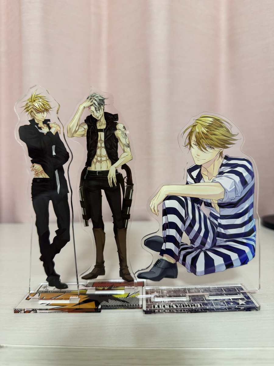 noichi_cos's tweet photo. 届いたぁ https://t.co/0hjOIIgBWC