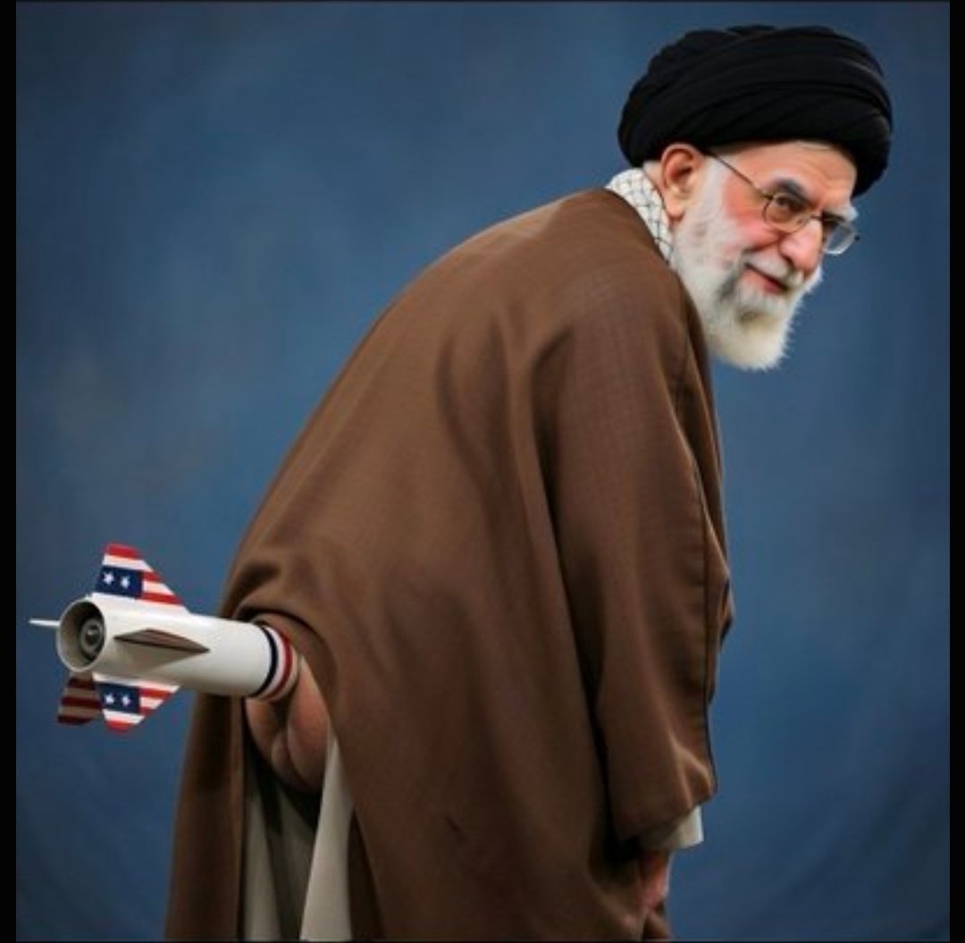 xorami53730's tweet photo. @KarimEbadi_2 هدیه عمو ترامپ در واقع این بود شما دارید اشتباه می‌کنید https://t.co/cs7bxXyoK6