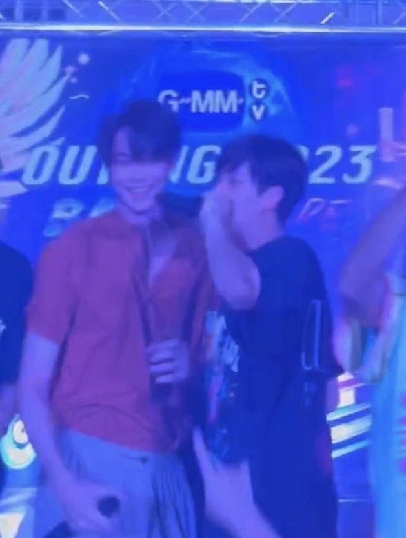 Meklongfai123's tweet photo. รักเก่า
ปีกี่ปีก็ยังไม่เคยจะเก่าเลย
ปีทั้งปียังคิดถึงเธอเหมือนเคยเลย เหมือนเคย ๆ
อยากจะได้ของขวัญในปีใหม่
เป็นคนเก่าได้ไหมให้เธอคืนกลับมา

- dewnanon 2026 - https://t.co/es7ERKIGGv